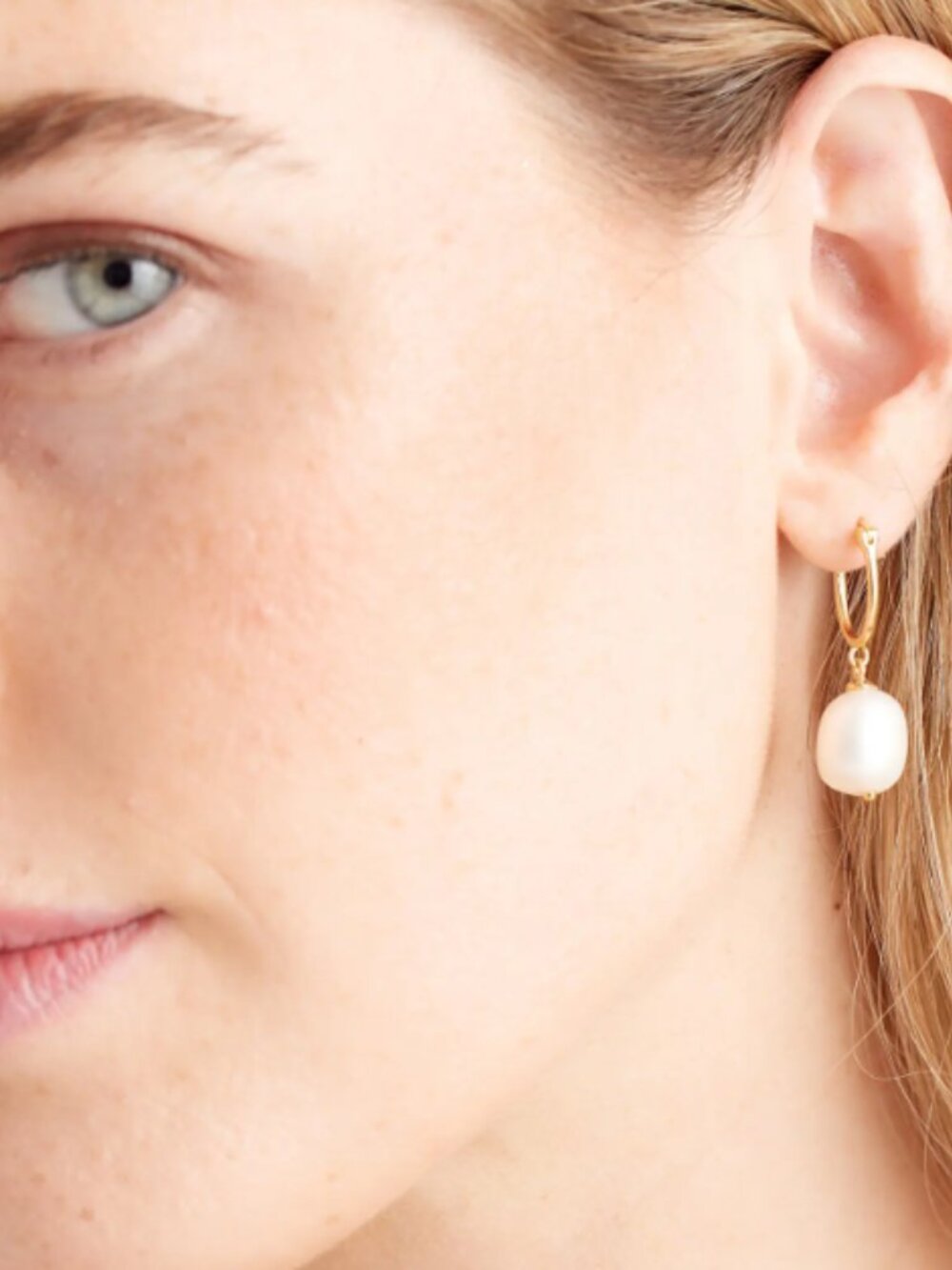 Quince Freshwater Cultured Pearl Hoops - Picture 4 of 6